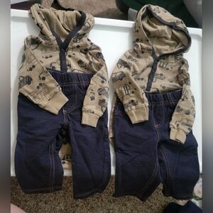 Carters matching outfit size 6 months. Hooded onsie and Denim like pants